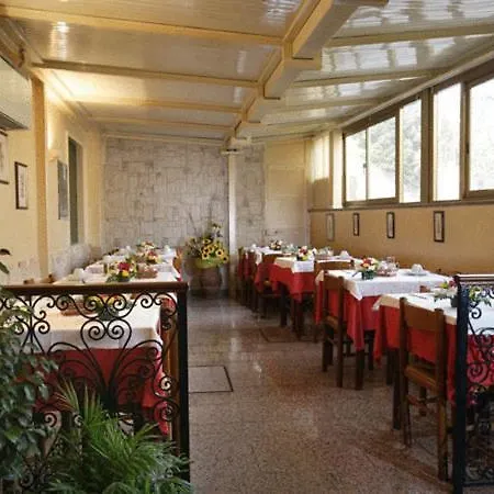 Hotel Natalina 2*