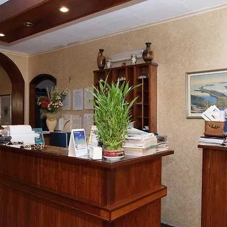 Natalina Hotel 2*